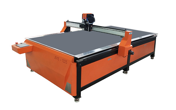 EVA振動刀切割機(jī) EVA振動刀切割機(jī)